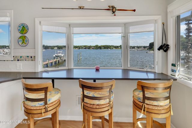 203 Riverside Drive N, Brick, NJ 08724