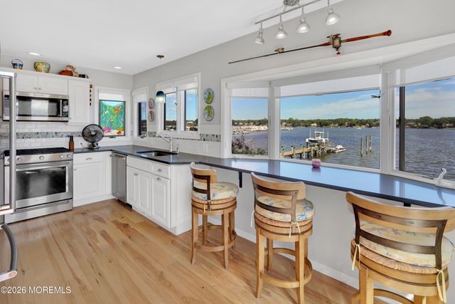 203 Riverside Drive N, Brick, NJ 08724