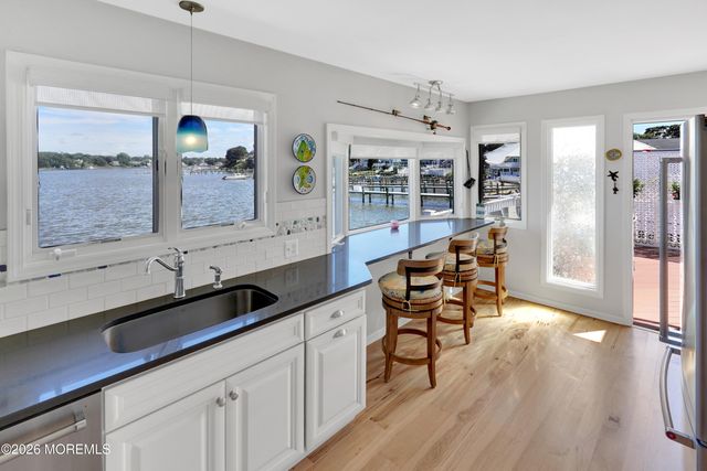 203 Riverside Drive N, Brick, NJ 08724