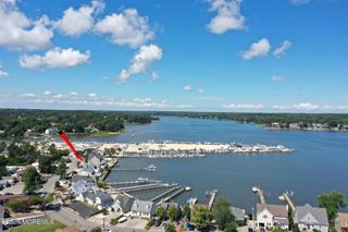 203 Riverside Drive N, Brick, NJ 08724