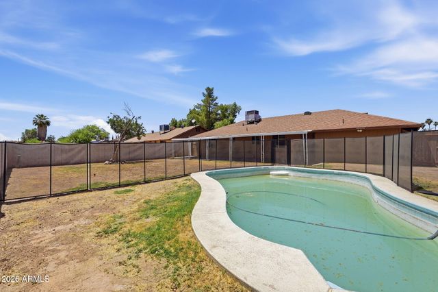 7227 W SAN MIGUEL Avenue, Glendale, AZ 85303