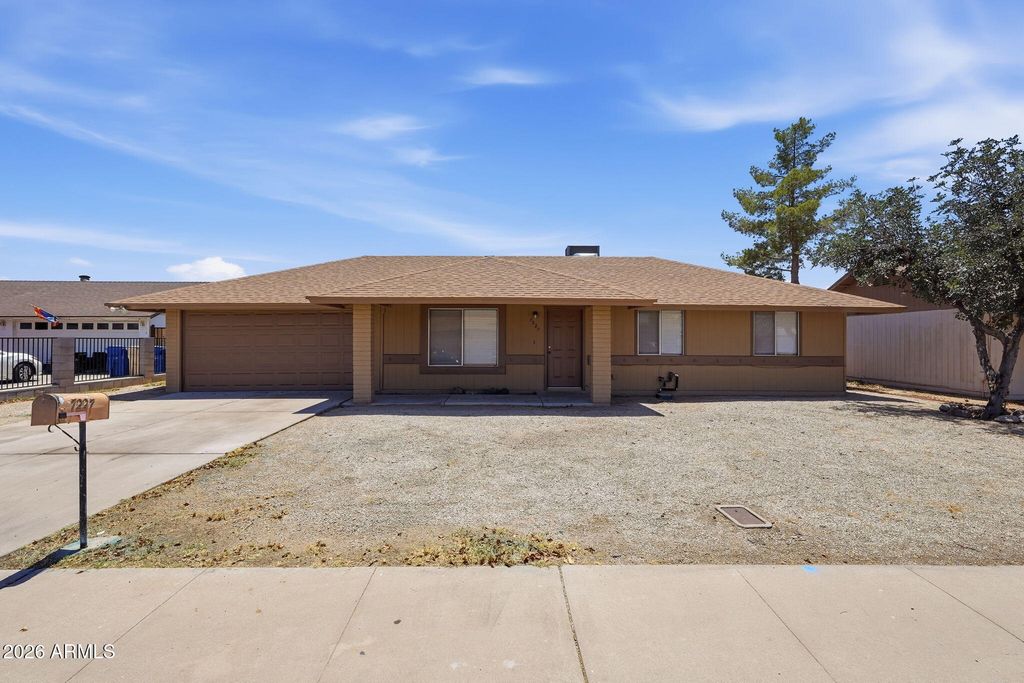 7227 W SAN MIGUEL Avenue, Glendale, AZ 85303