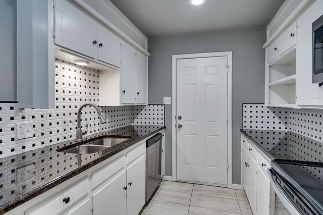 6980 Cox Lane, North Richland Hills, TX 76182