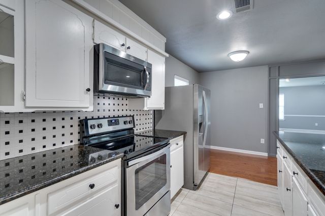 6980 Cox Lane, North Richland Hills, TX 76182