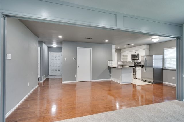 6980 Cox Lane, North Richland Hills, TX 76182