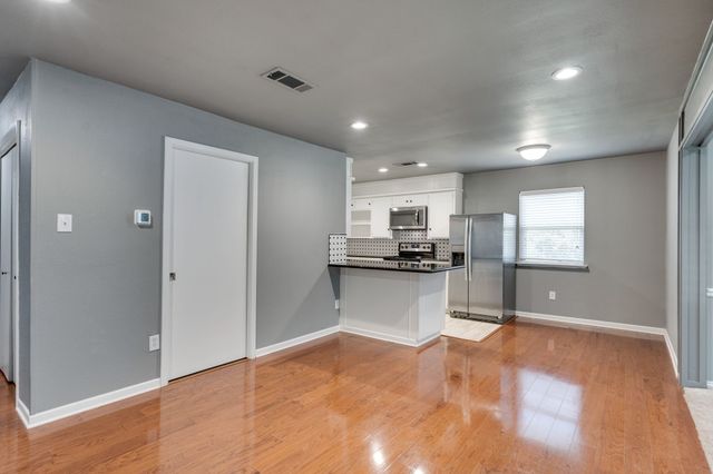 6980 Cox Lane, North Richland Hills, TX 76182