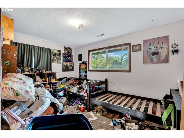 24051 S UPPER HIGHLAND Rd, Colton, OR 97017