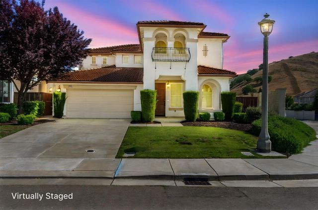 9015 Tee Box Ct, Patterson, CA 95363