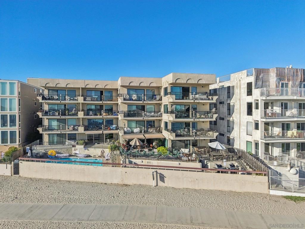 1235 Parker Pl 2B, San Diego, CA 92109