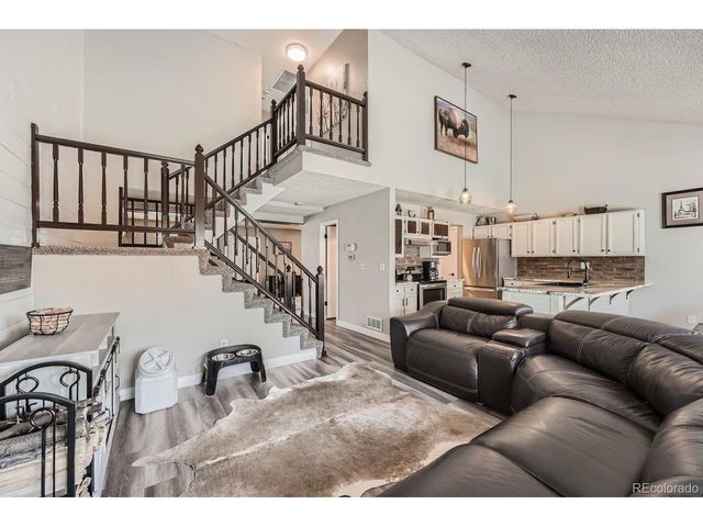 5954 S Netherland Cir, Centennial, CO 80015