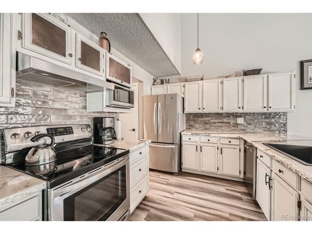 5954 S Netherland Cir, Centennial, CO 80015