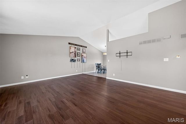 3065 Laurel Village Circle, St Peters, MO 63376