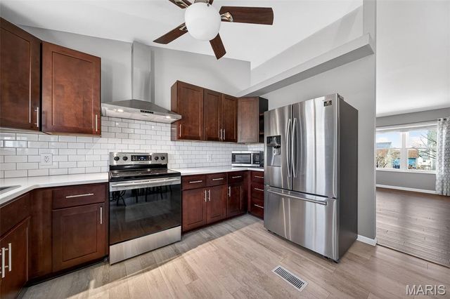 3065 Laurel Village Circle, St Peters, MO 63376