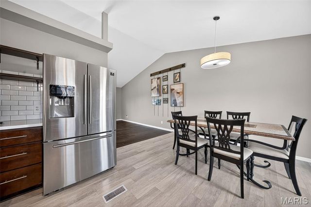 3065 Laurel Village Circle, St Peters, MO 63376