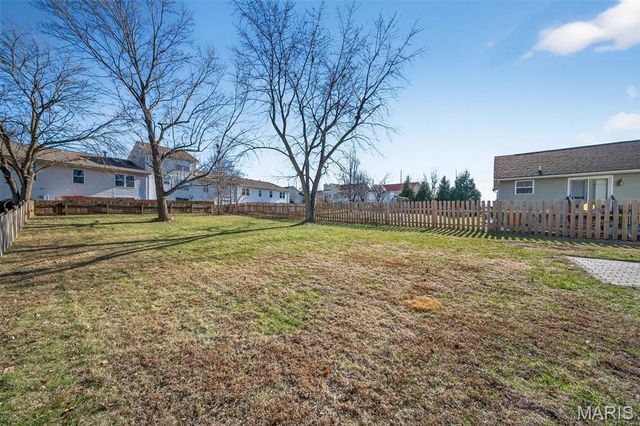 3065 Laurel Village Circle, St Peters, MO 63376