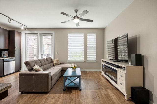 1900 Barton Springs RD 5033, Austin, TX 78704