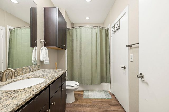 1900 Barton Springs RD 5033, Austin, TX 78704