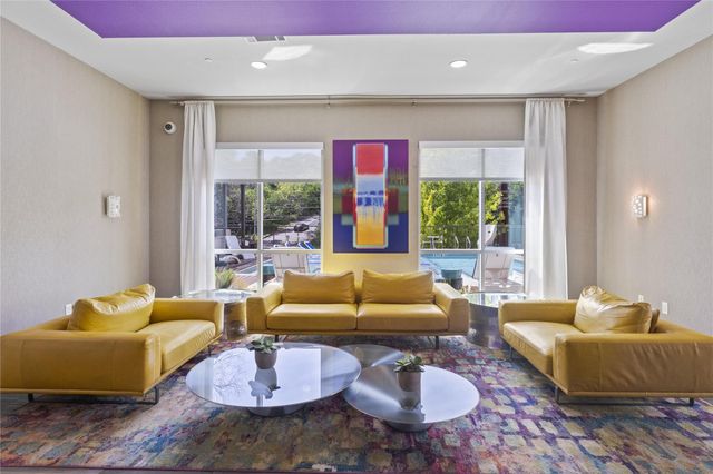 1900 Barton Springs RD 5033, Austin, TX 78704