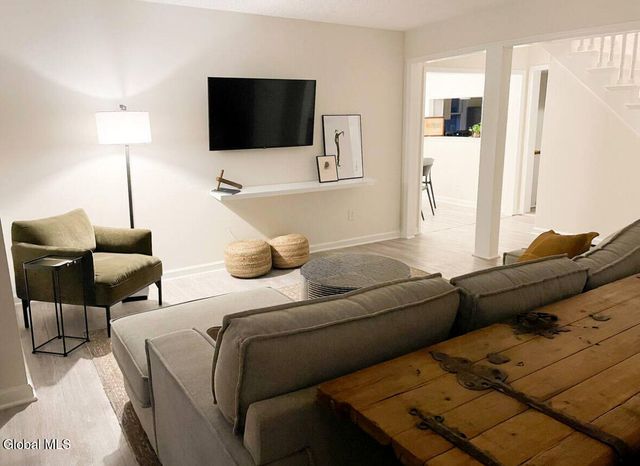 35 State Street, Saratoga Springs, NY 12866