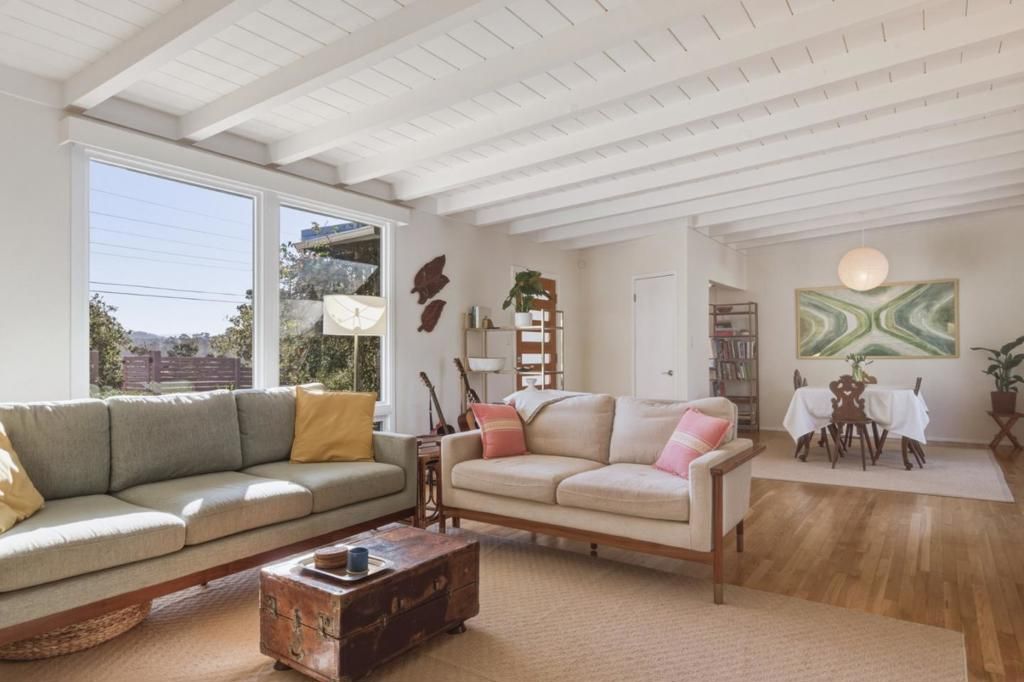 Image 10 of property listing at 25037 Valley Place, Carmel, CA 93923