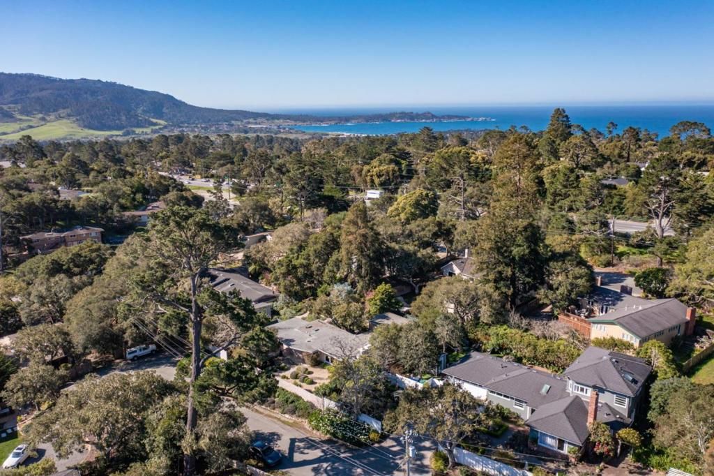 Image 32 of property listing at 25037 Valley Place, Carmel, CA 93923