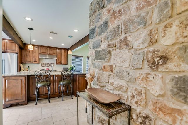 4806 Canyonbend CIR, Austin, TX 78735