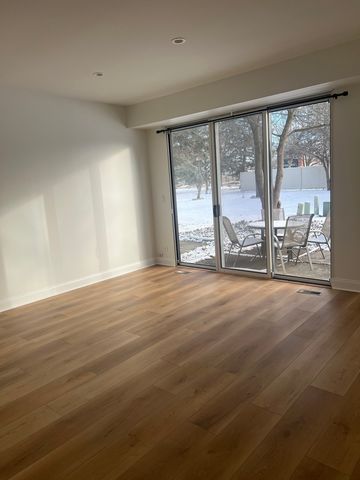 1146 Regency Drive, Schaumburg, IL 60193