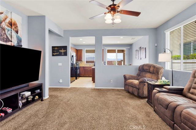 19459 Maple Creek, Apple Valley, CA 92308