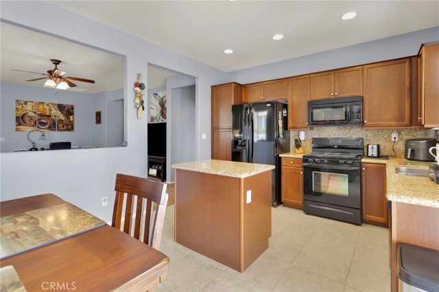 19459 Maple Creek, Apple Valley, CA 92308