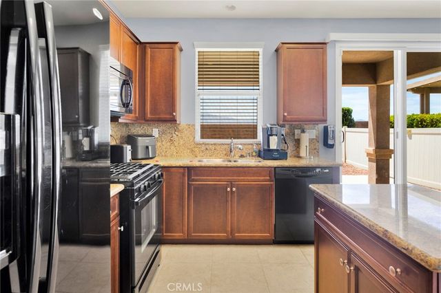 19459 Maple Creek, Apple Valley, CA 92308