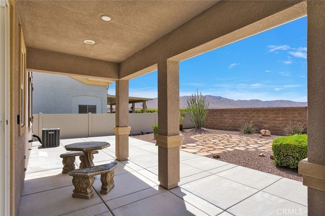 19459 Maple Creek, Apple Valley, CA 92308