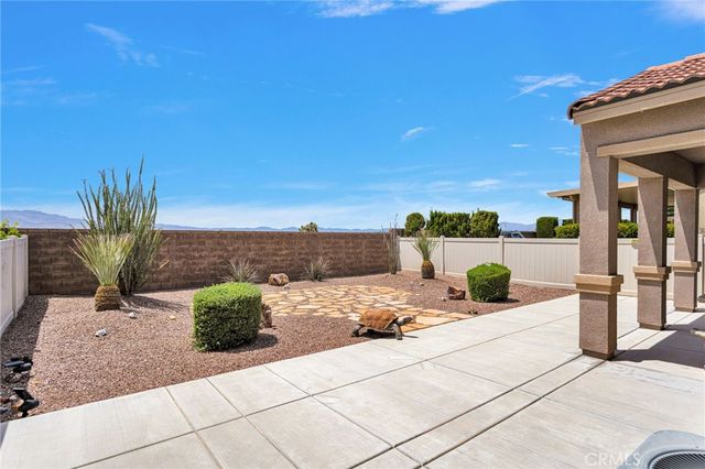 19459 Maple Creek, Apple Valley, CA 92308
