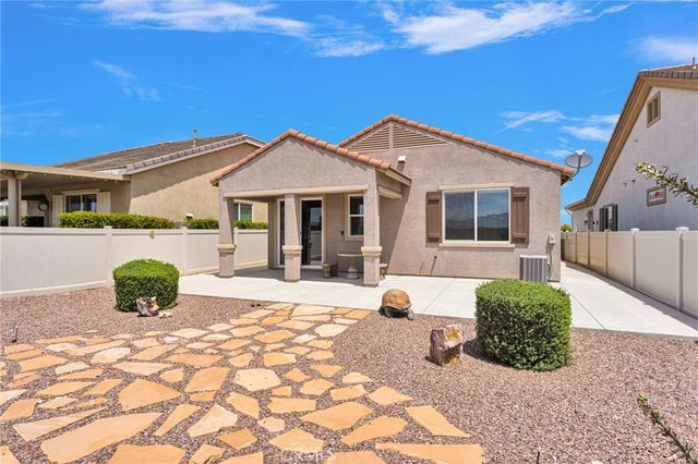 19459 Maple Creek, Apple Valley, CA 92308