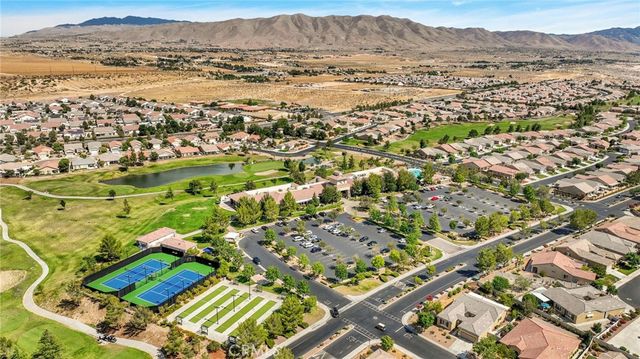 19459 Maple Creek, Apple Valley, CA 92308