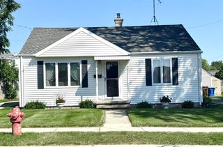 718 ROOSEVELT STREET, Menasha, WI 54952