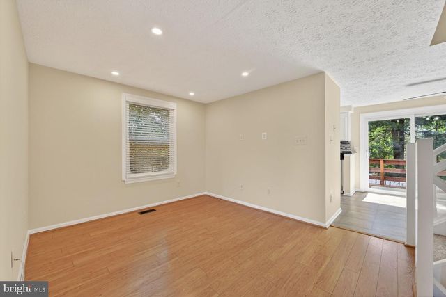 1754 SUNDANCE DR, Reston, VA 20194