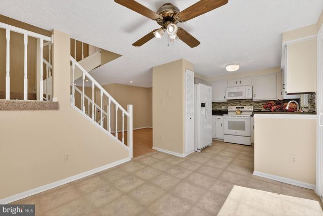 1754 SUNDANCE DR, Reston, VA 20194