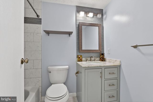 1754 SUNDANCE DR, Reston, VA 20194