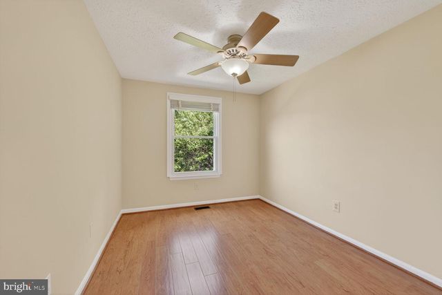 1754 SUNDANCE DR, Reston, VA 20194