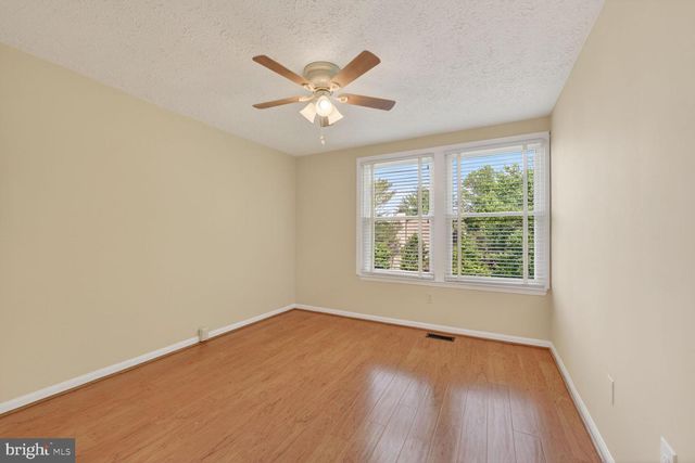 1754 SUNDANCE DR, Reston, VA 20194