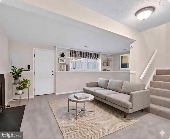 1754 SUNDANCE DR, Reston, VA 20194