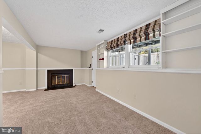 1754 SUNDANCE DR, Reston, VA 20194