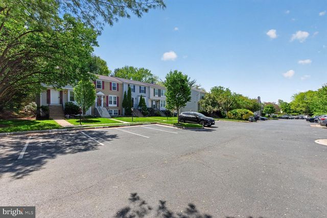 1754 SUNDANCE DR, Reston, VA 20194