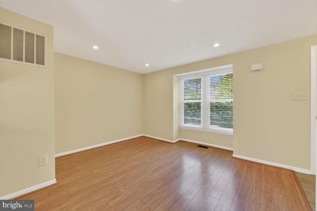 1754 SUNDANCE DR, Reston, VA 20194