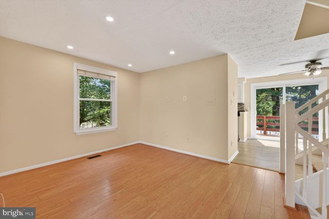 1754 SUNDANCE DR, Reston, VA 20194