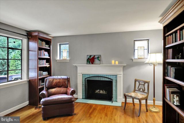 16 JACKSON DR, Lancaster, PA 17603