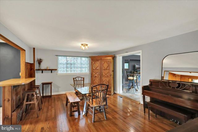 16 JACKSON DR, Lancaster, PA 17603