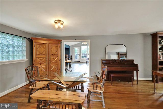 16 JACKSON DR, Lancaster, PA 17603