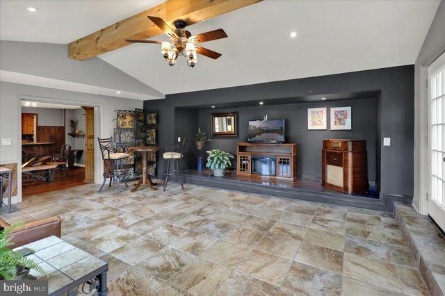 16 JACKSON DR, Lancaster, PA 17603