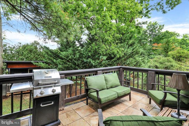 16 JACKSON DR, Lancaster, PA 17603